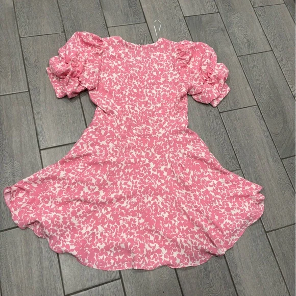 1. State Tiered Bubble Sleeve Dress in Pink & White with Pockets Size Medium - Picture 11 of 12